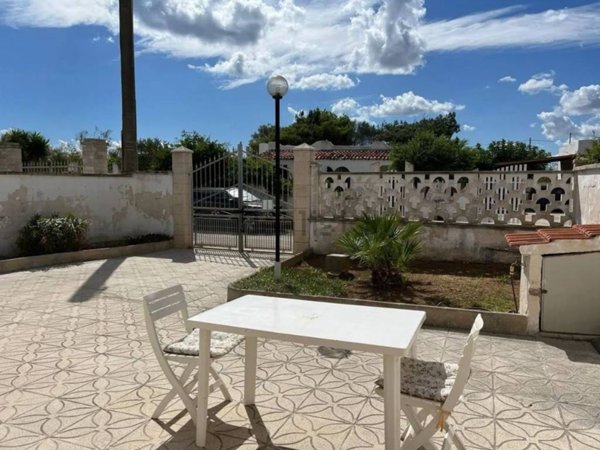 casa indipendente in vendita a Lecce in zona Torre Rinalda