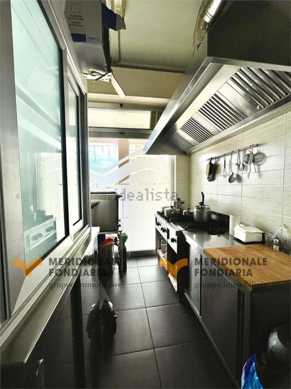 locale commerciale in vendita a Lecce