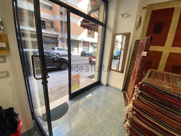 negozio in vendita a Lecce in zona Centro Città
