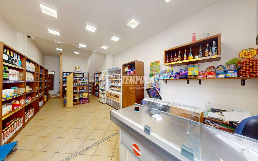 negozio in vendita a Lecce in zona Centro Città