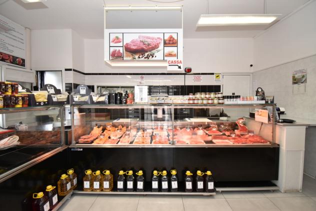 locale commerciale in vendita a Lecce