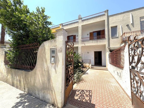 casa indipendente in vendita a Lecce in zona Leuca