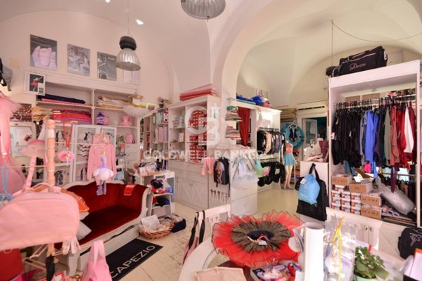 negozio in vendita a Lecce in zona Centro Città