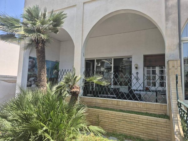 casa indipendente in vendita a Lecce in zona Mazzini
