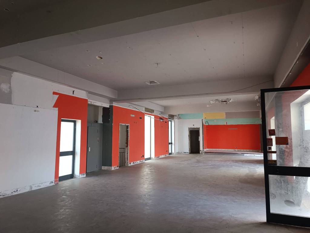 negozio in vendita a Lecce in zona Stadio