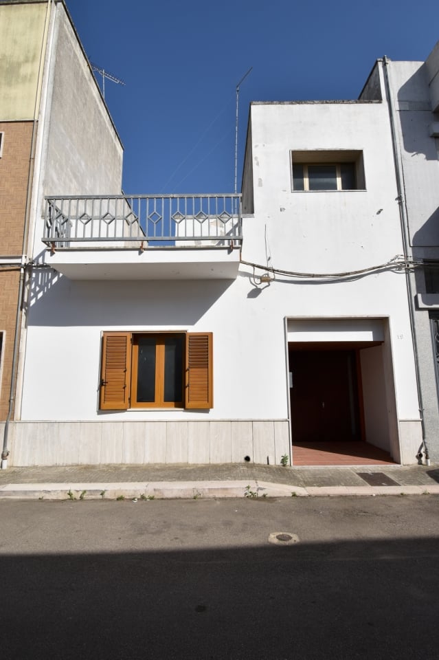 casa indipendente in vendita a Lecce in zona Leuca