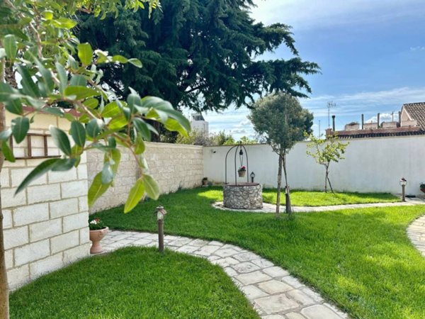 casa indipendente in vendita a Lecce in zona Leuca