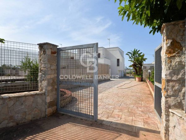 casa indipendente in vendita a Lecce in zona Torre Chianca