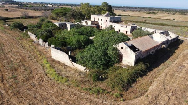 casale in vendita a Lecce in zona Frigole