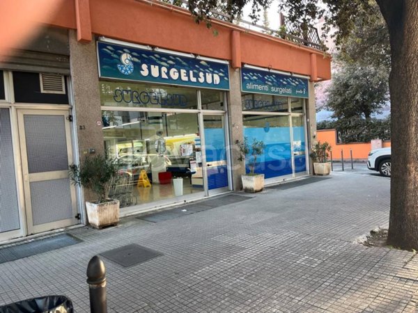 negozio in vendita a Lecce in zona Stadio