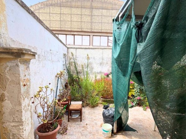 appartamento in vendita a Lecce in zona Leuca