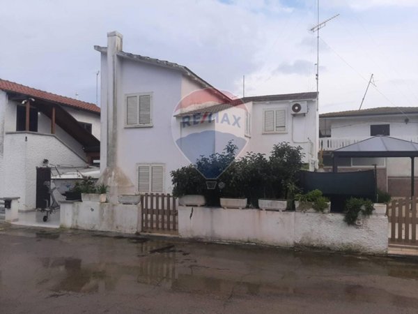 casa indipendente in vendita a Lecce in zona Frigole