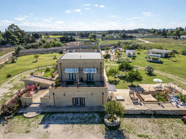 casa indipendente in vendita a Lecce in zona Centro Città