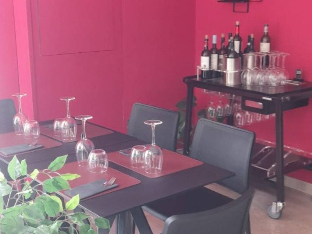negozio in vendita a Lecce in zona Santa Rosa
