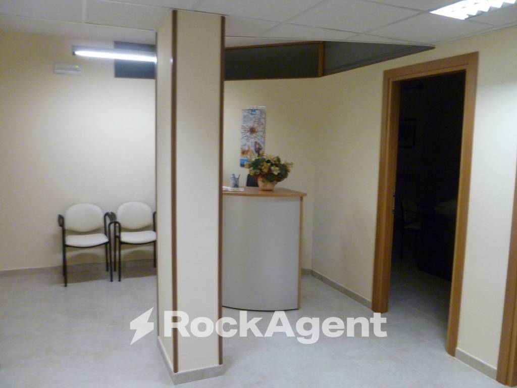 ufficio in vendita a Lecce in zona Mazzini