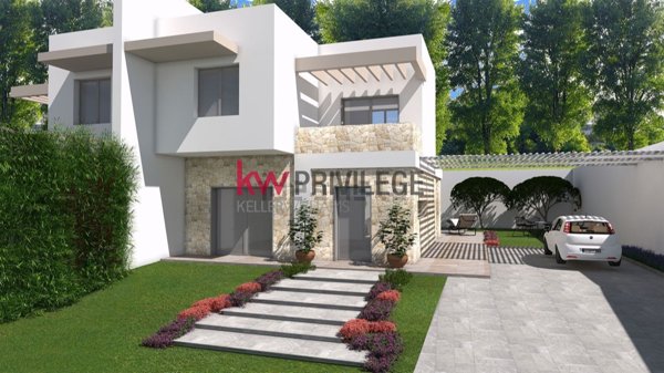 pentavano in vendita a Lecce in zona Casalabate