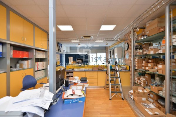 locale commerciale in vendita a Lecce