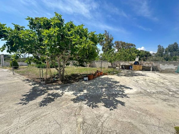 casa indipendente in vendita a Lecce in zona Torre Chianca
