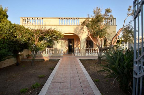 casa indipendente in vendita a Lecce in zona Torre Chianca