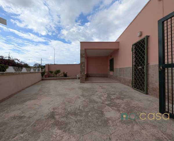 casa indipendente in vendita a Lecce in zona Torre Chianca