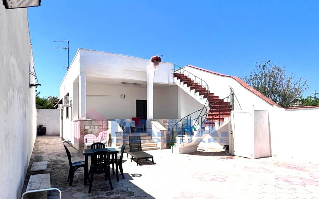casa indipendente in vendita a Lecce in zona Torre Chianca