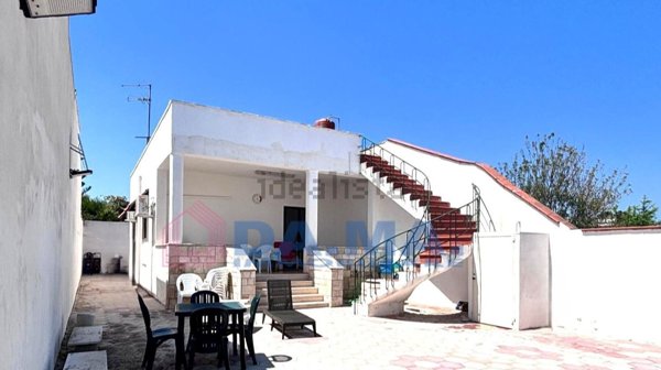 casa indipendente in vendita a Lecce in zona Torre Chianca
