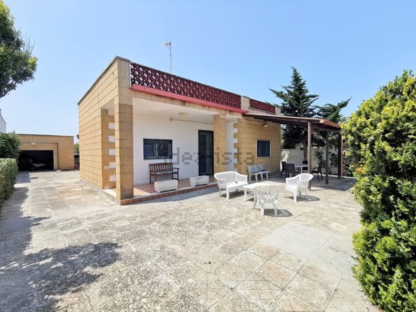casa indipendente in vendita a Lecce in zona Torre Chianca