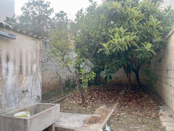 casa indipendente in vendita a Lecce in zona Partigiani
