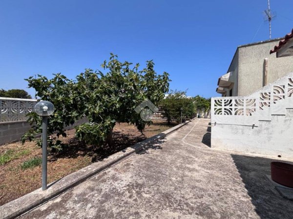 casa indipendente in vendita a Lecce in zona Frigole