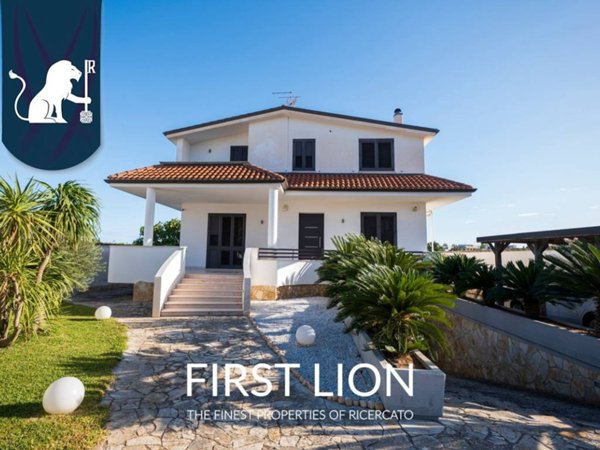 casa indipendente in vendita a Lecce in zona Santa Rosa