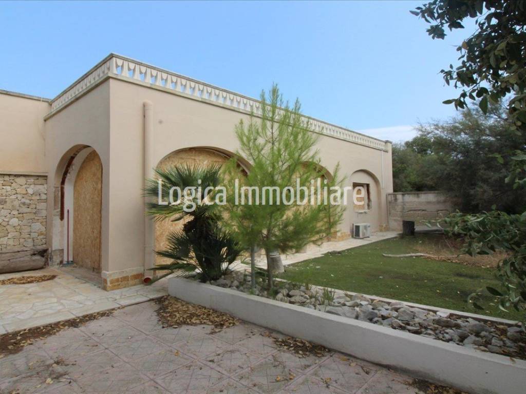 casa indipendente in vendita a Lecce in zona Torre Rinalda