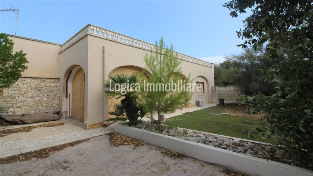 casa indipendente in vendita a Lecce in zona Torre Rinalda