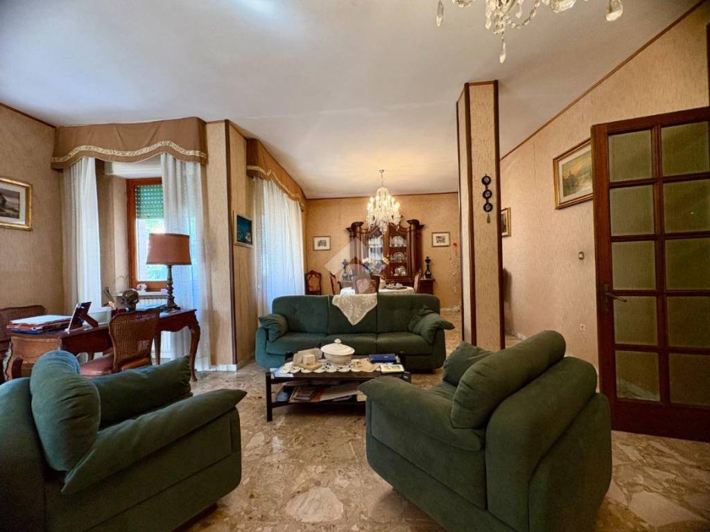 appartamento in vendita a Lecce in zona Partigiani