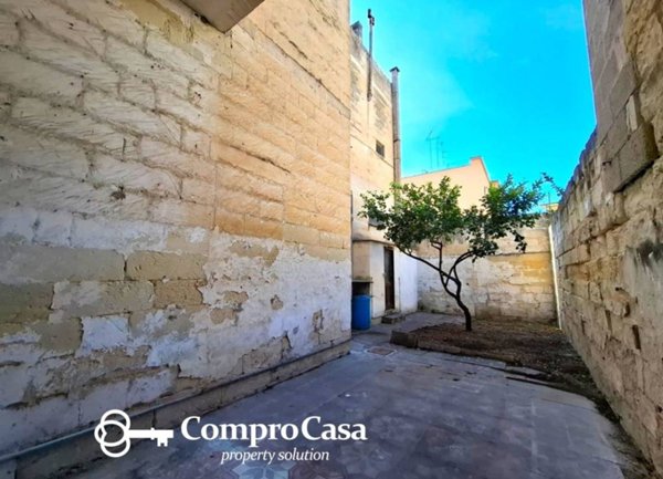 casa indipendente in vendita a Lecce in zona Ariosto
