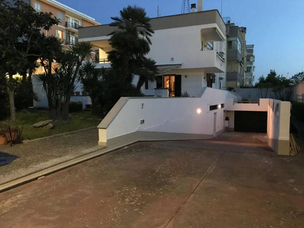 casa indipendente in vendita a Lecce in zona Rudiae