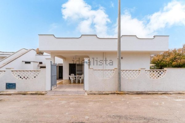 casa indipendente in vendita a Lecce in zona Torre Rinalda