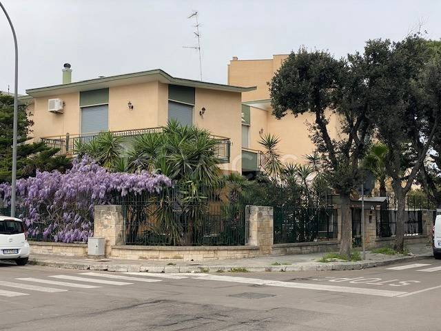 casa indipendente in vendita a Lecce in zona Partigiani