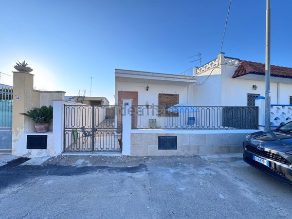 casa indipendente in vendita a Lecce in zona Casalabate