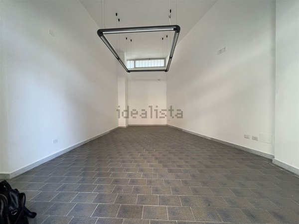 negozio in vendita a Lecce in zona Ariosto