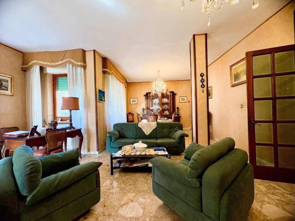 appartamento in vendita a Lecce in zona Partigiani