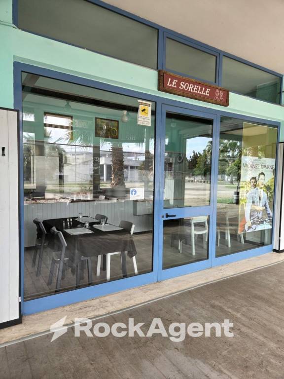 negozio in vendita a Lecce in zona San Cataldo