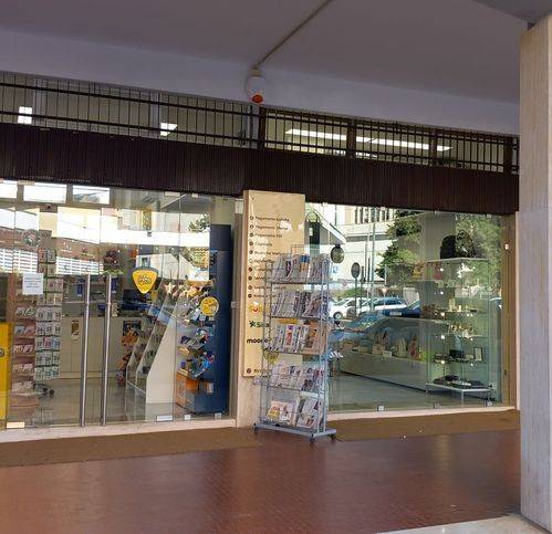 negozio in vendita a Lecce in zona Ariosto