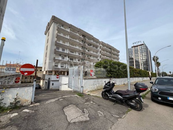 negozio in vendita a Lecce