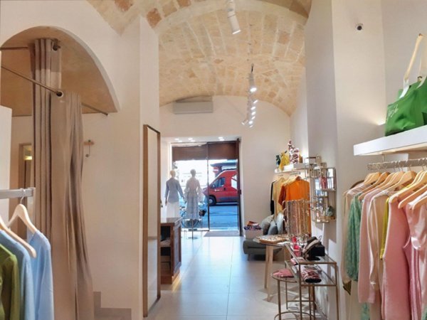 negozio in vendita a Lecce in zona Centro Città