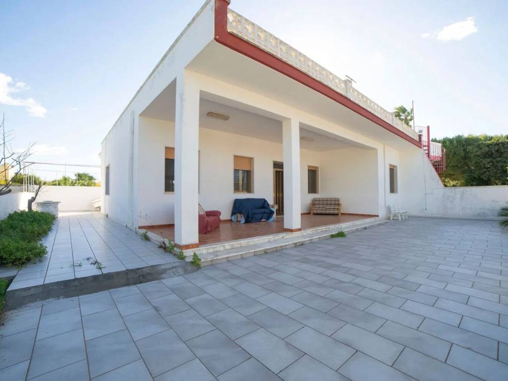 casa indipendente in vendita a Lecce in zona Torre Rinalda