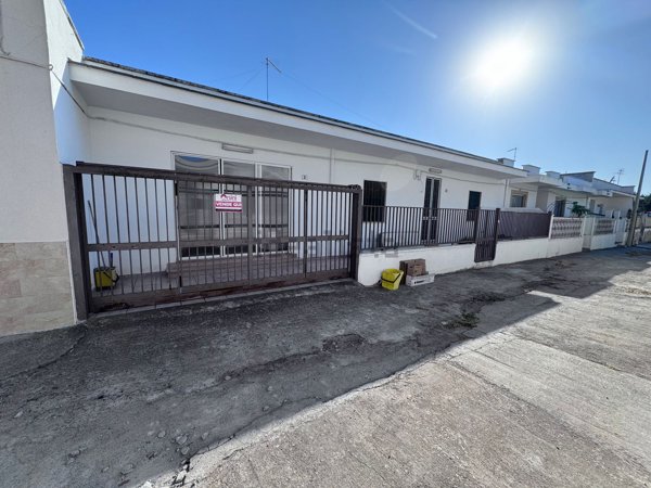casa indipendente in vendita a Lecce in zona Casalabate