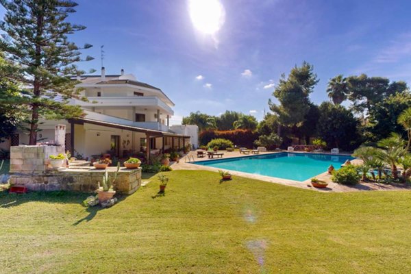 casa indipendente in vendita a Lecce in zona Centro Città