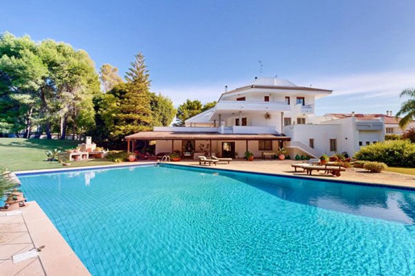 casa indipendente in vendita a Lecce in zona Centro Città