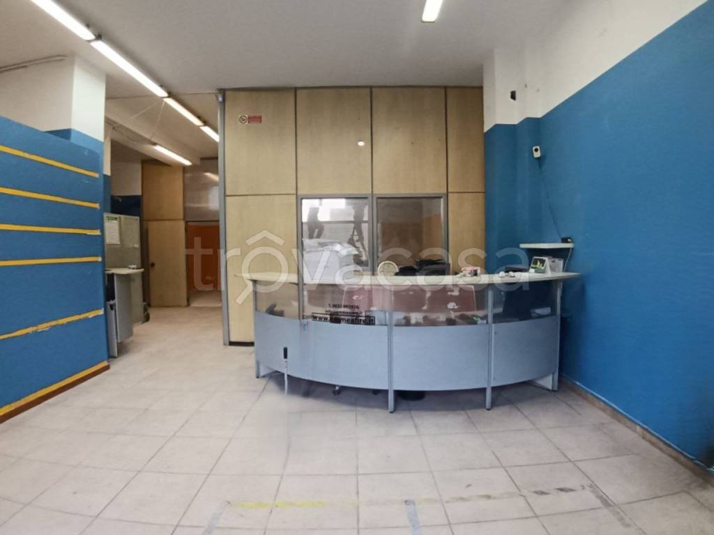 negozio in vendita a Lecce in zona Santa Rosa