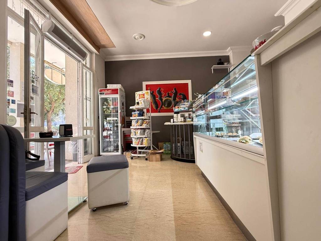 negozio in vendita a Lecce in zona Partigiani